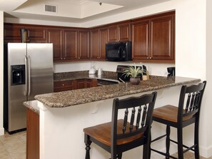 Condo, 2 Bedrooms, 2 Bathrooms, Sea Facing | Private kitchen