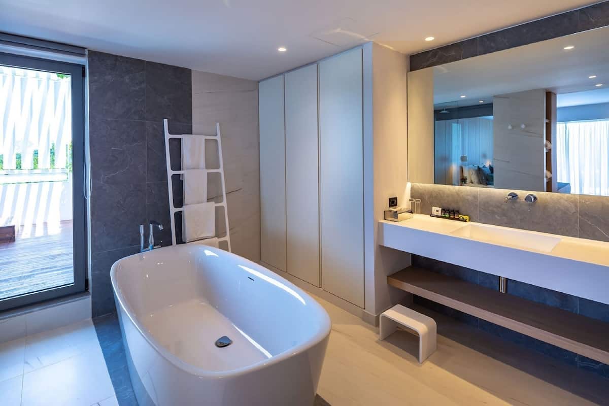 suite, 2 bedrooms, sea view | 1 bedroom, minibar, in-room safe, desk