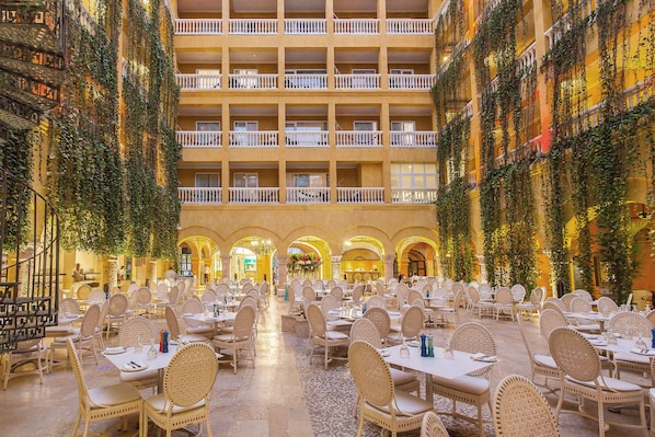 3 restaurants, breakfast, lunch served; local and international cuisine