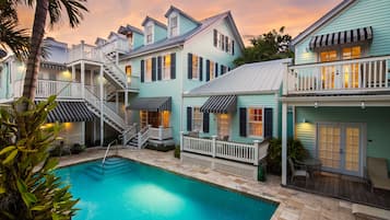 3 outdoor pools