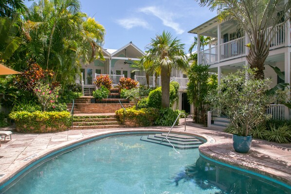 3 outdoor pools