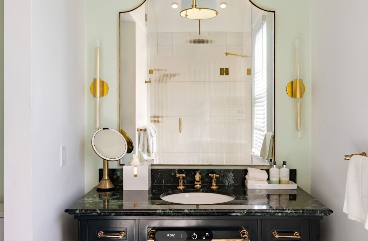 Suite (Carriage House) | Bathroom | Combined shower/tub, deep soaking tub, designer toiletries, hair dryer