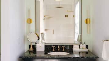 Suite (Carriage House) | Bathroom | Combined shower/tub, deep soaking tub, designer toiletries, hair dryer