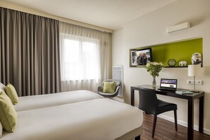 Studio | In-room safe, individually decorated, individually furnished, desk