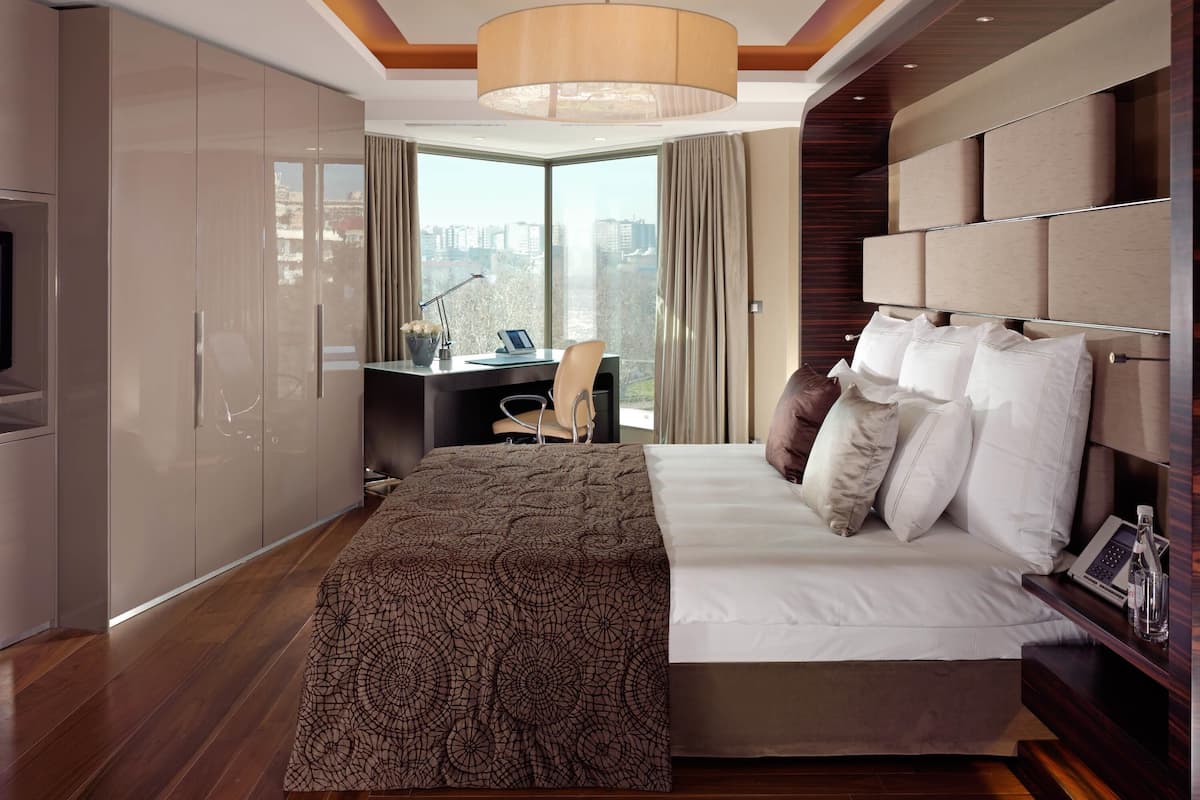 1 habitación, ropa de cama hipoalergénica y minibar