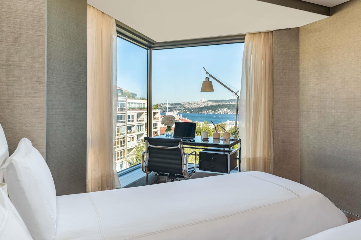 Room, 3 Bedrooms (Residence, Bosphorus View) | Hypo-allergenic bedding, minibar, in-room safe, desk