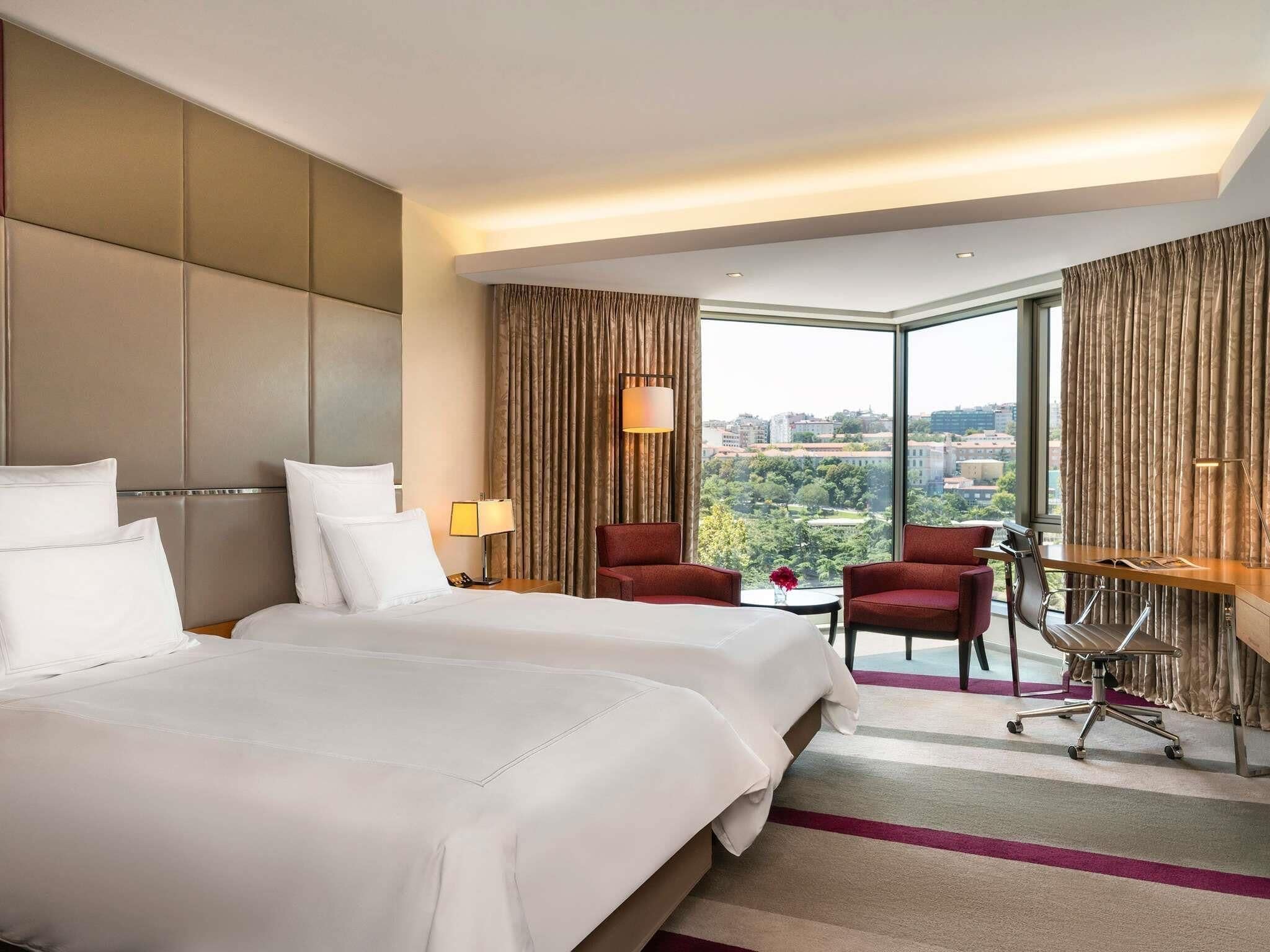 Swiss, Twin Room, 2 Twin Beds, Garden View | Hypo-allergenic bedding, minibar, in-room safe, desk