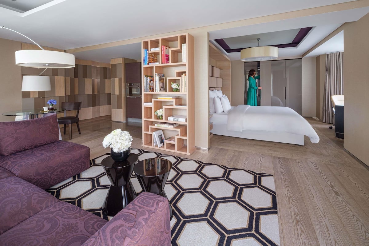 1 quarto, roupas de cama antialérgicas, frigobar, cofres nos quartos