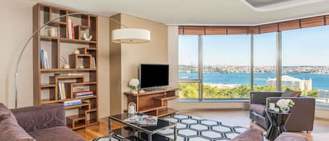 Hypoallergeen beddengoed, een minibar, een kluis op de kamer, een bureau