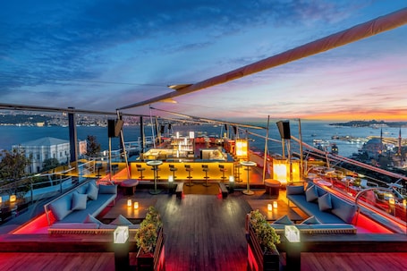 Bar (en la propiedad)