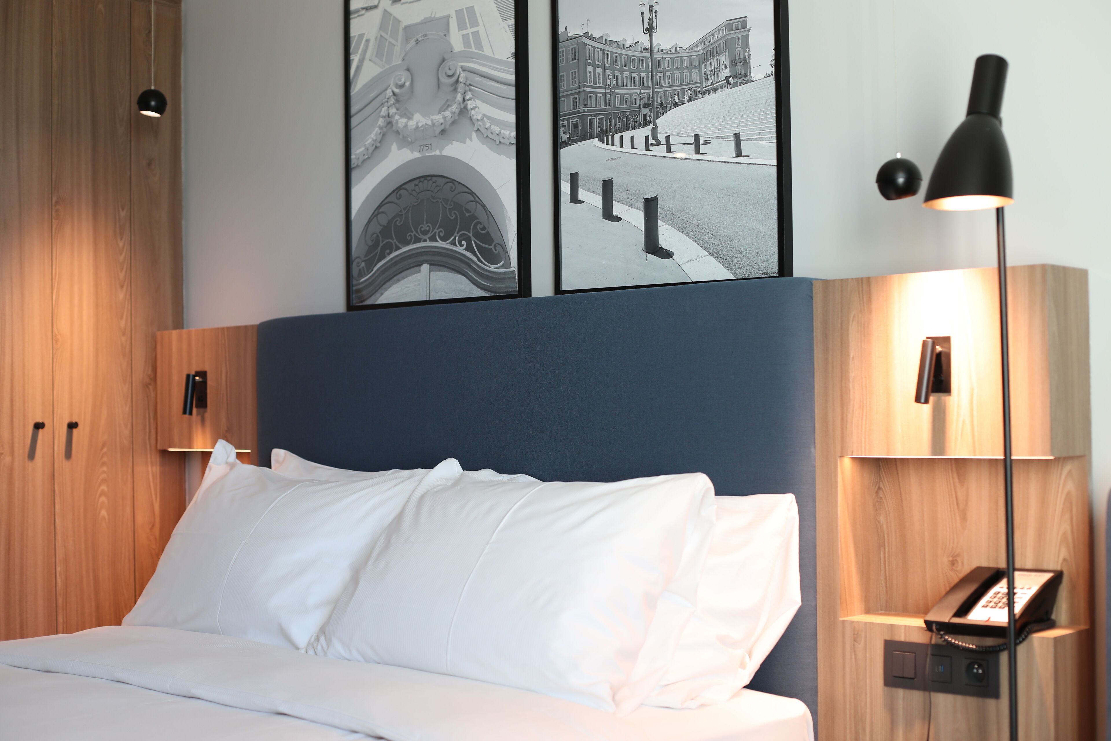 premium bedding, pillow-top beds, in-room safe, desk