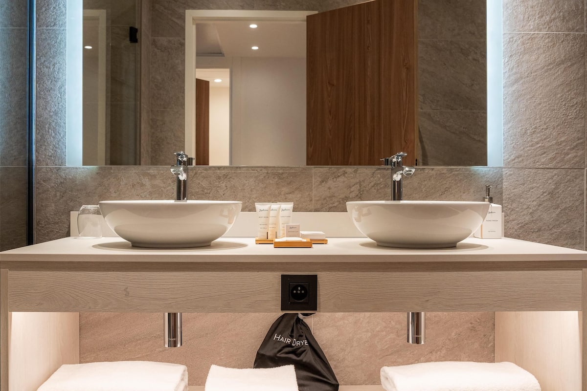 suite | premium bedding, pillow-top beds, in-room safe, desk