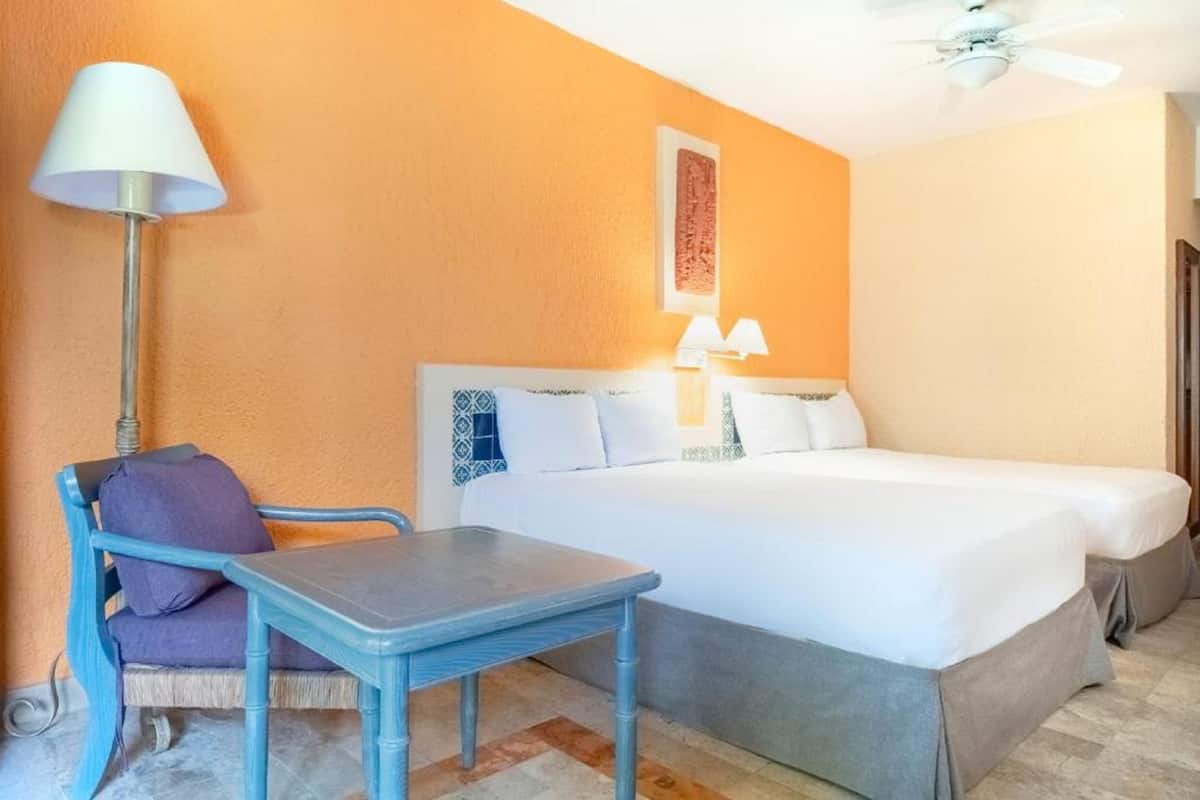 1 bedroom, free minibar, in-room safe, desk