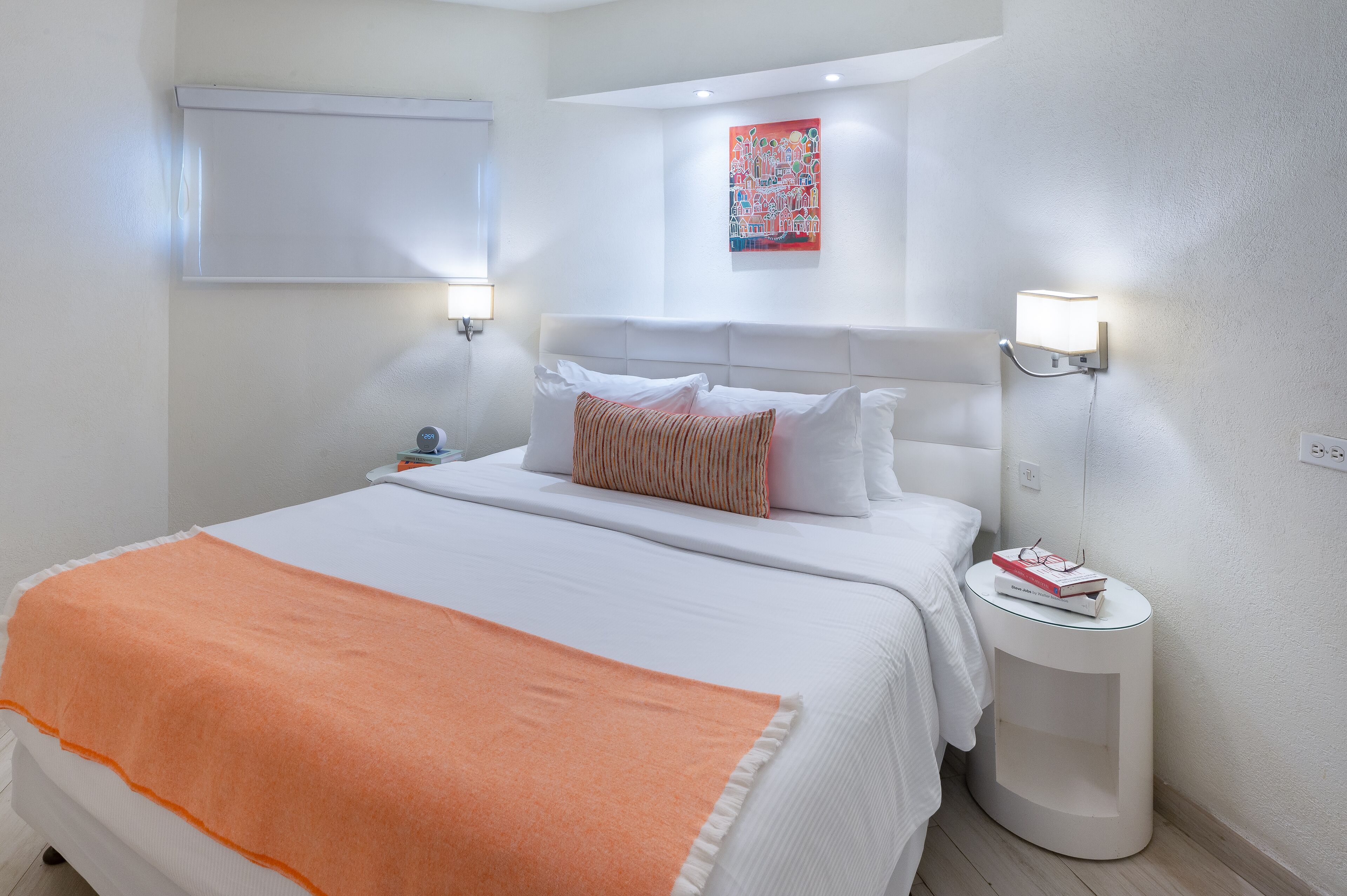 suite, 1 bedroom | in-room safe, desk, soundproofing, iron/ironing board
