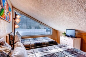 Apartment, 1 Schlafzimmer, 2 Bäder (Loft) | Bügeleisen/Bügelbrett, Zustellbetten, kostenloses WLAN, Bettwäsche