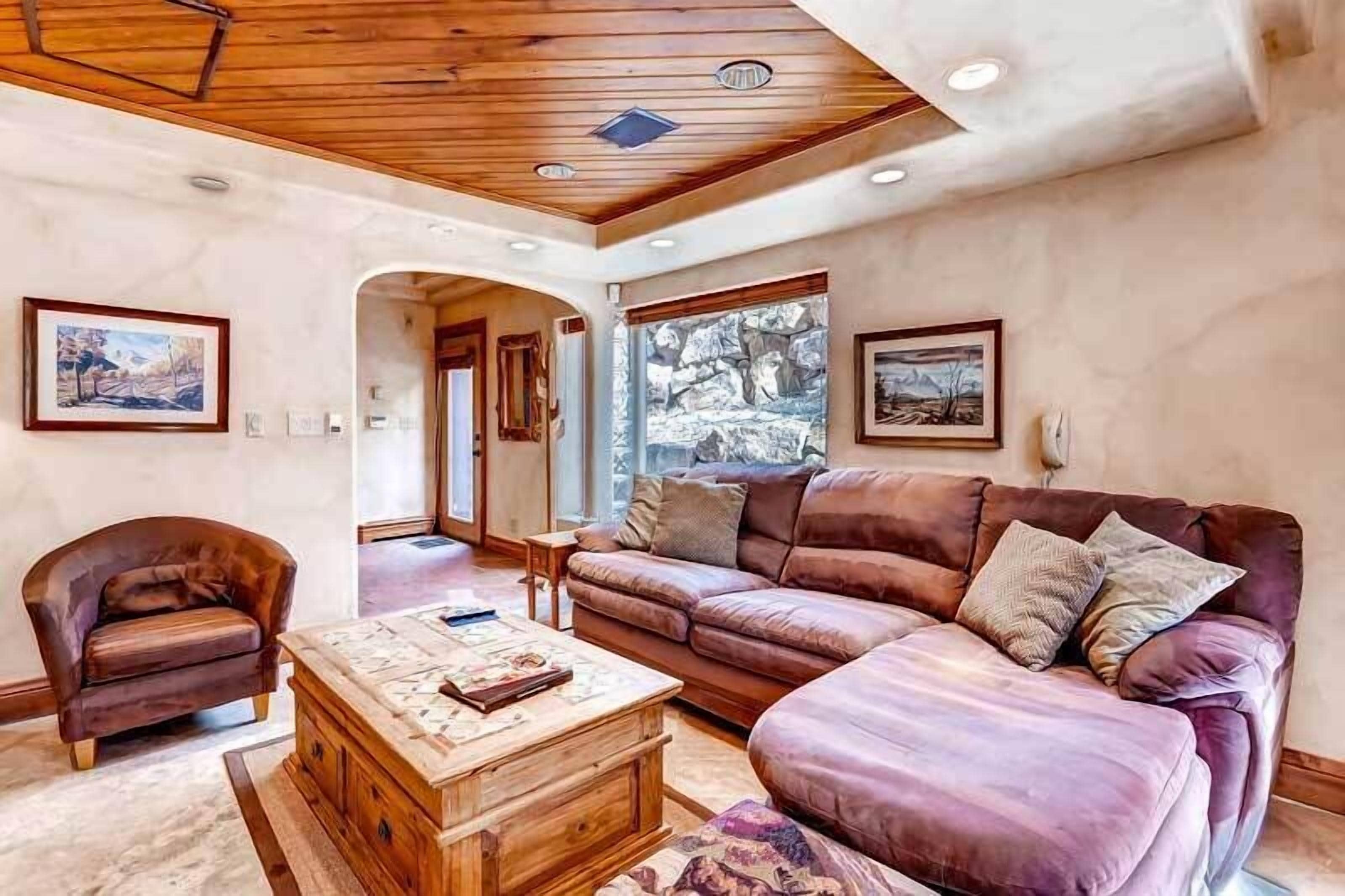 Condo, 1 Bedroom, 2 Bathrooms (Den) | Living area | Fireplace, DVD player