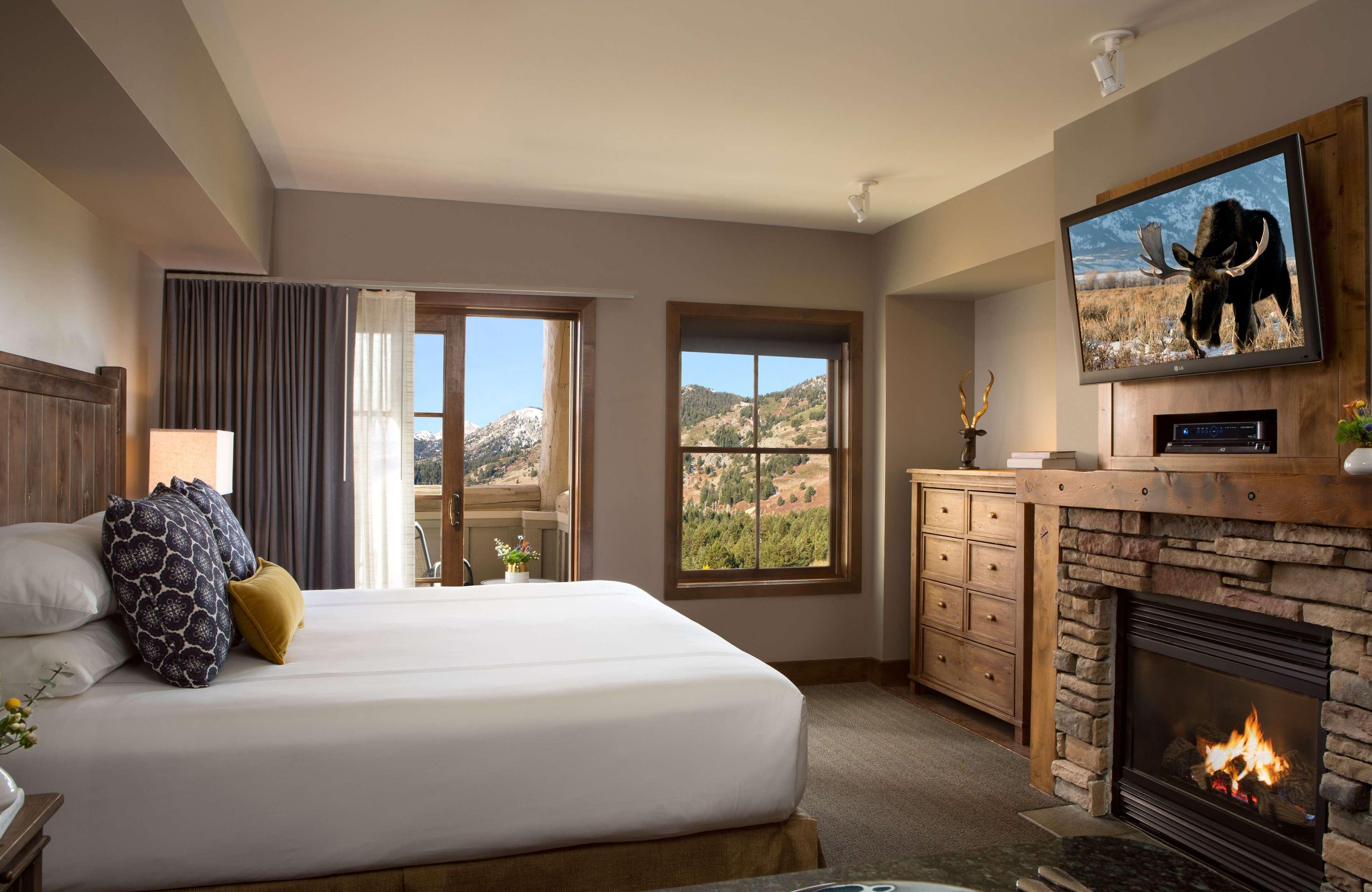 Premium bedding, pillowtop beds, in-room safe, laptop workspace