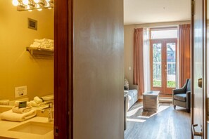 Studio | Interior