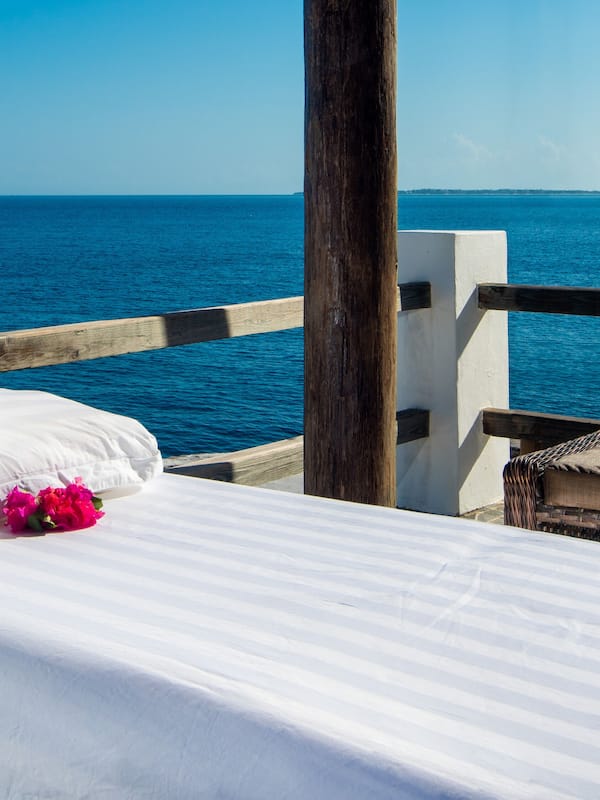 Couples treatment rooms, body treatments, deep-tissue massages