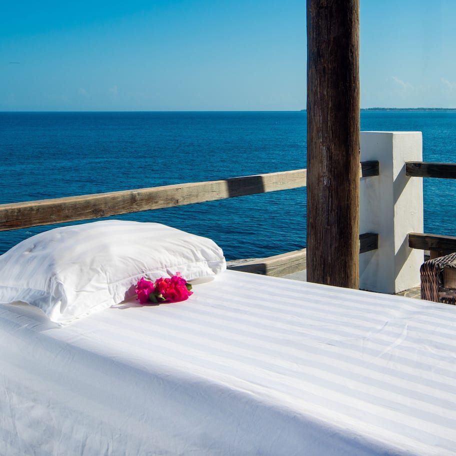 Couples treatment rooms, body treatments, deep-tissue massages