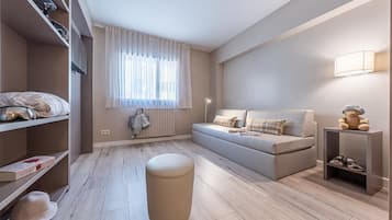 Ropa de cama de alta calidad y minibar