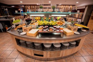 Dagelijks ontbijtbuffet (EUR 13 per persoon)