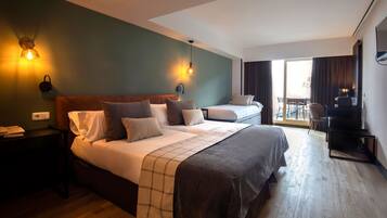 Minibar, in-room safe, desk, laptop workspace