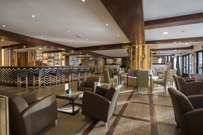 Serverer lunsj og brunsj