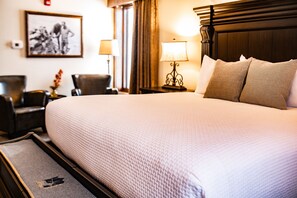 Kamar Grand, 1 Tempat Tidur King | Seprai antialergi, brankas, tirai kedap cahaya, dan setrika/meja setrika