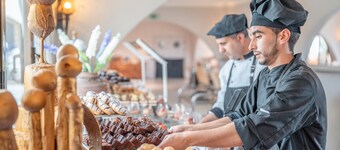 大理石星海伊比薩飯店