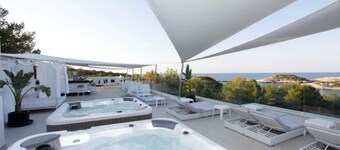 BG Portinatx Beach Club