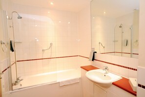 Apartment, 2 Bedrooms | Bathroom - PREMIER SUITES Bristol Redcliffe (Bristol)