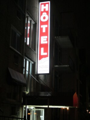 Front of property - evening/night