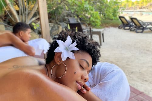 Massages on the beach, manicures and pedicures, massages