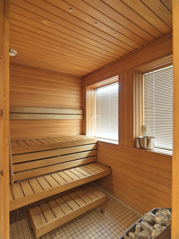Sauna - Sunborn Yacht Hotel (London)