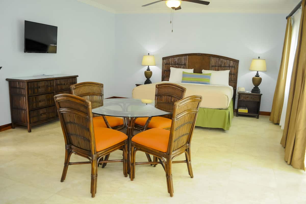 Coco Suite, Balcony | In-room safe, blackout drapes, iron/ironing board, bed sheets