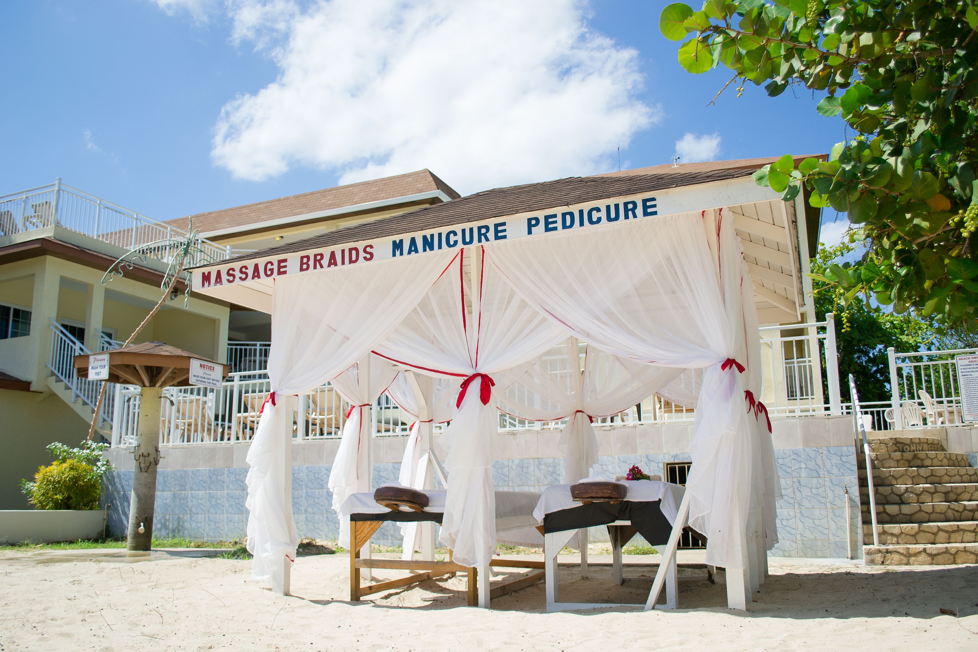 Diepe bindweefselmassages, massages op het strand, massagebehandelingen