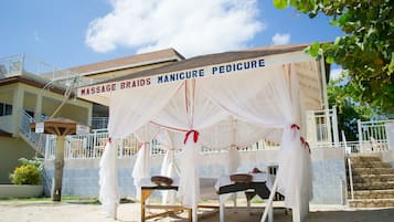 Diepe bindweefselmassages, massages op het strand, massagebehandelingen