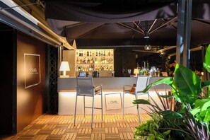 Bar (in der Unterkunft)