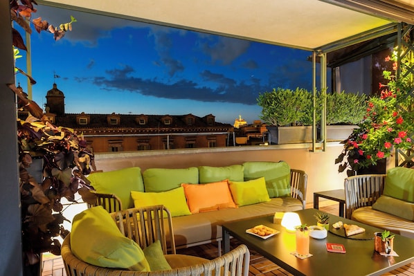 Bar (on property) - Hotel Indigo Rome - St. George by IHG (Rome)