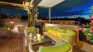 Bar (in der Unterkunft)