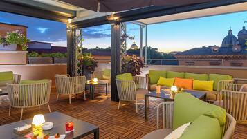 Bar (in der Unterkunft)