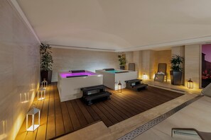 室內 SPA 浴池
