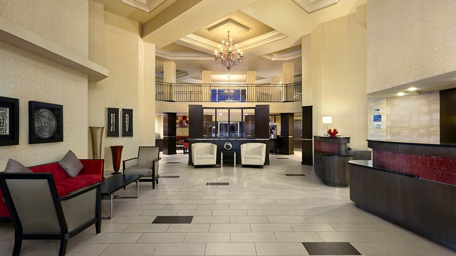 Holiday Inn Express Hotel Naples Downtown - 5th Avenue