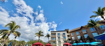 Holiday Inn Express Hotel Naples Downtown - 5th Avenue