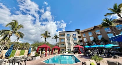 Holiday Inn Express Hotel Naples Downtown - 5th Avenue