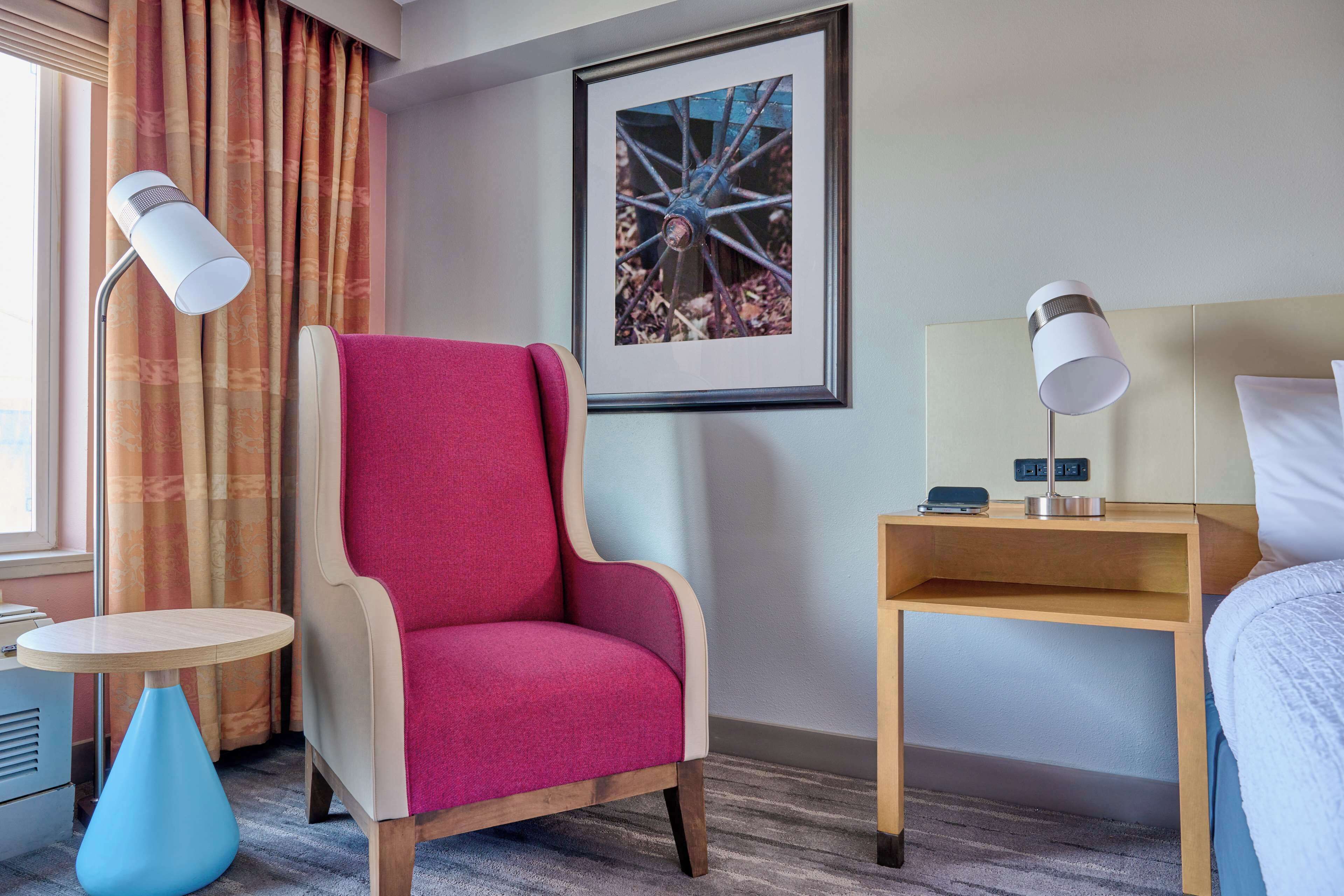 43-inch lcd tv with cable channels, tv, pay films