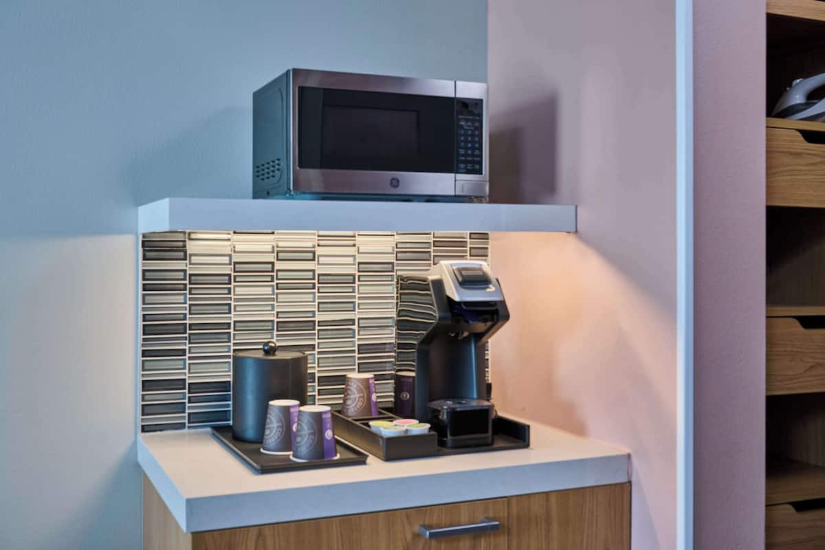 premium bedding, in-room safe, individually furnished, desk