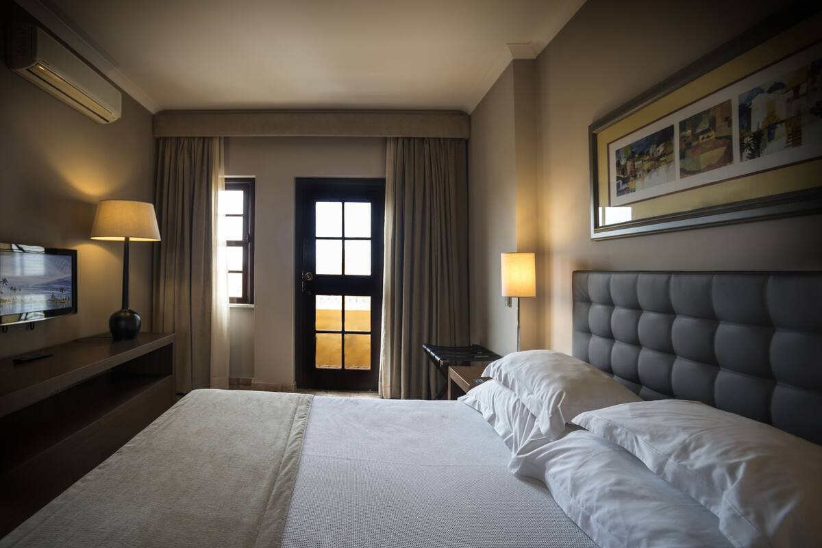 1 bedroom, minibar, in-room safe, desk