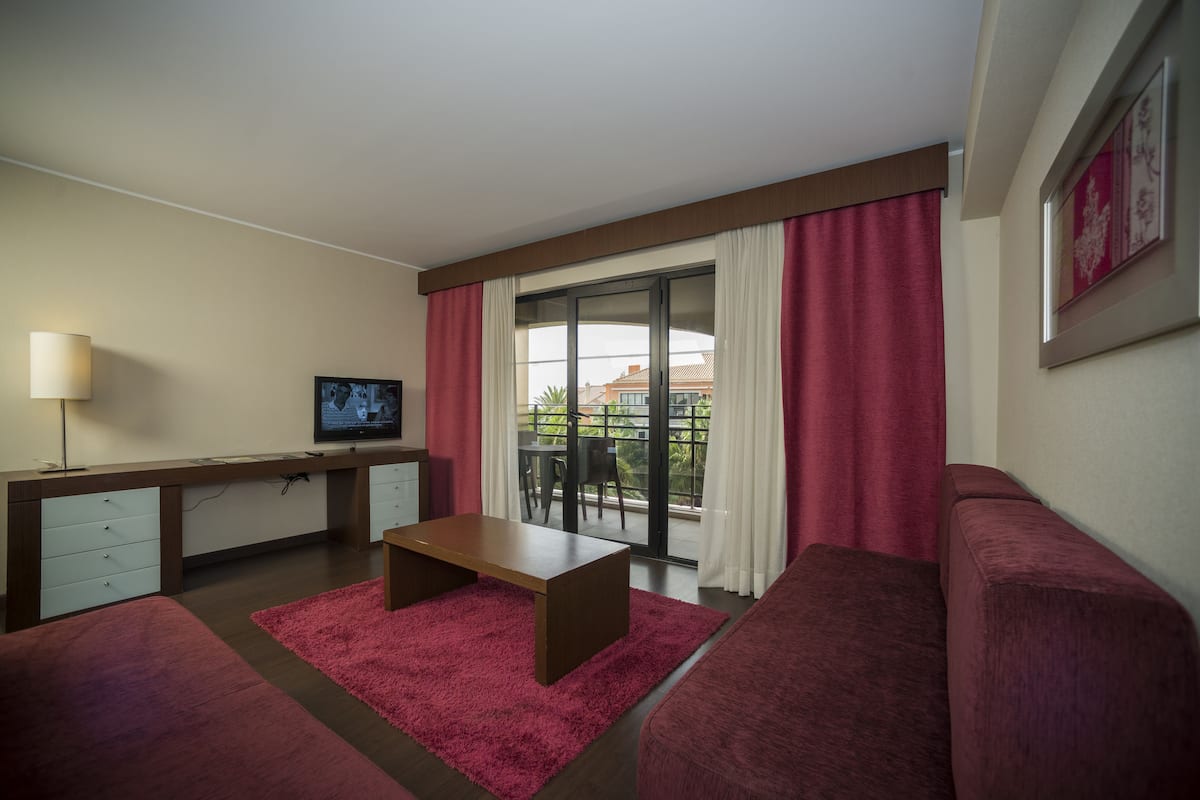 1 bedroom, minibar, in-room safe, desk